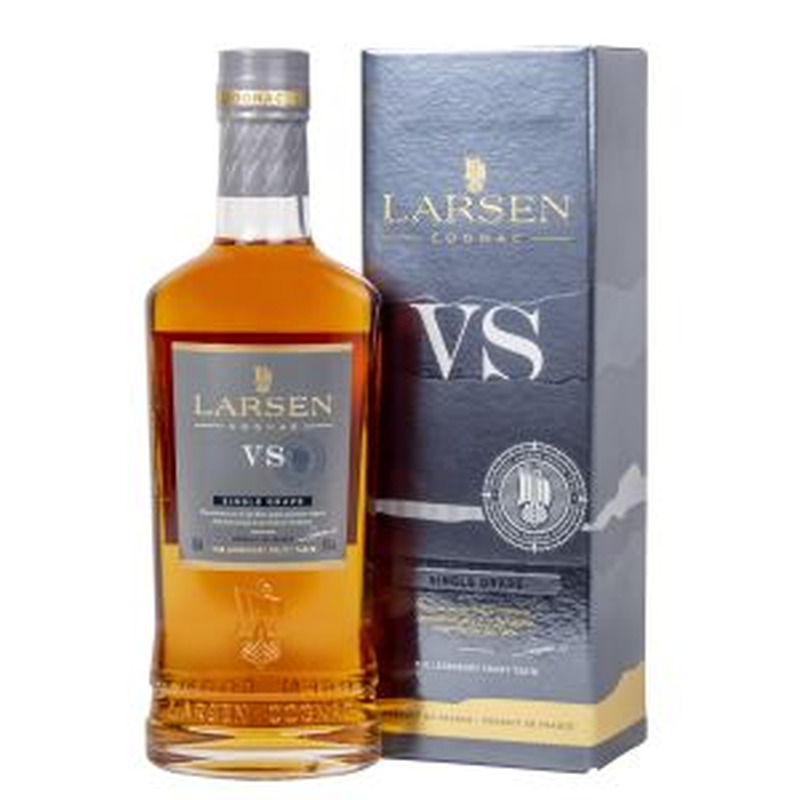 Konjak LARSEN VS karbis, 50 cl